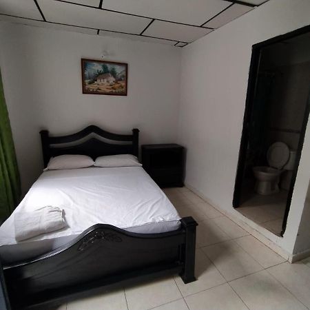 Hotel Andalucia Inn ซันตามาร์ตา ภายนอก รูปภาพ