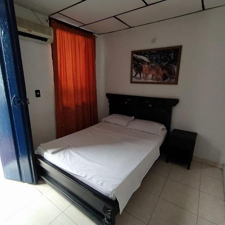 Hotel Andalucia Inn ซันตามาร์ตา ภายนอก รูปภาพ