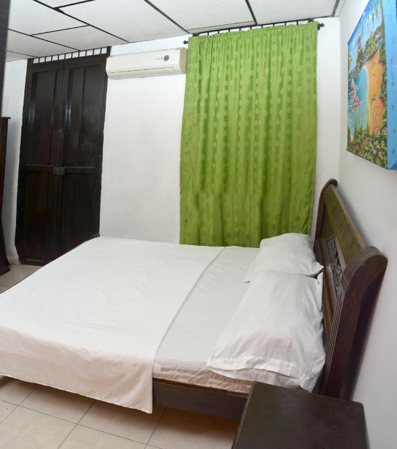 Hotel Andalucia Inn ซันตามาร์ตา ภายนอก รูปภาพ