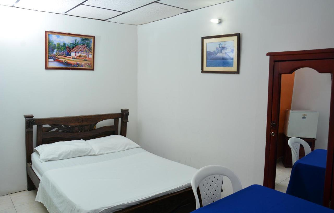 Hotel Andalucia Inn ซันตามาร์ตา ภายนอก รูปภาพ