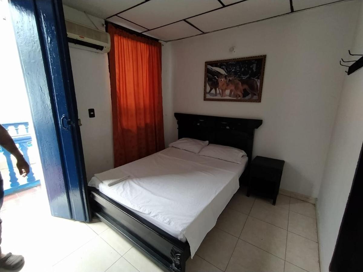 Hotel Andalucia Inn ซันตามาร์ตา ภายนอก รูปภาพ