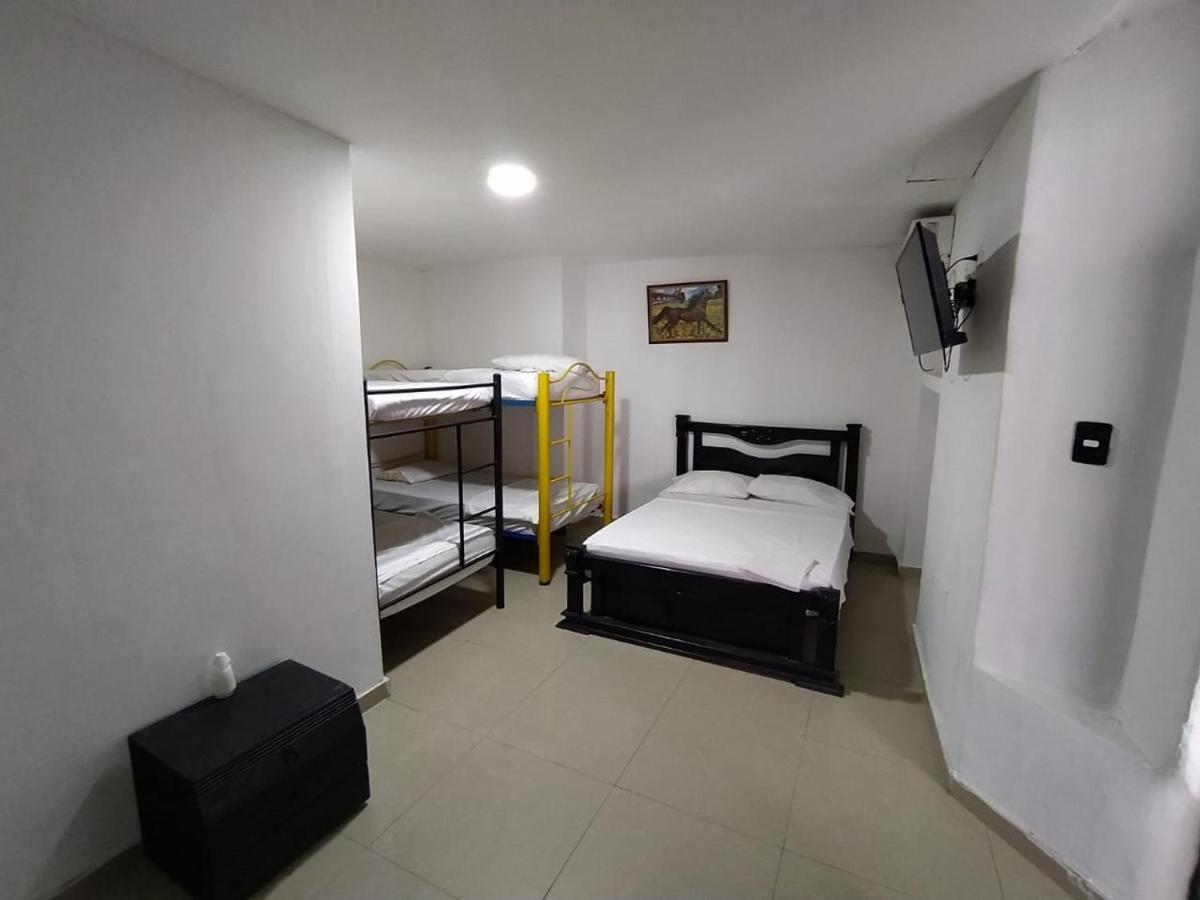 Hotel Andalucia Inn ซันตามาร์ตา ภายนอก รูปภาพ